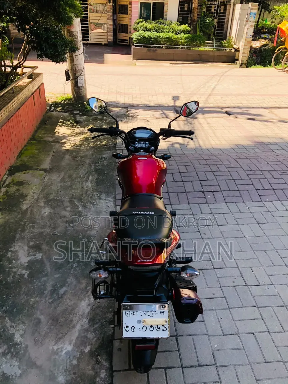 Honda CB 2017 Red