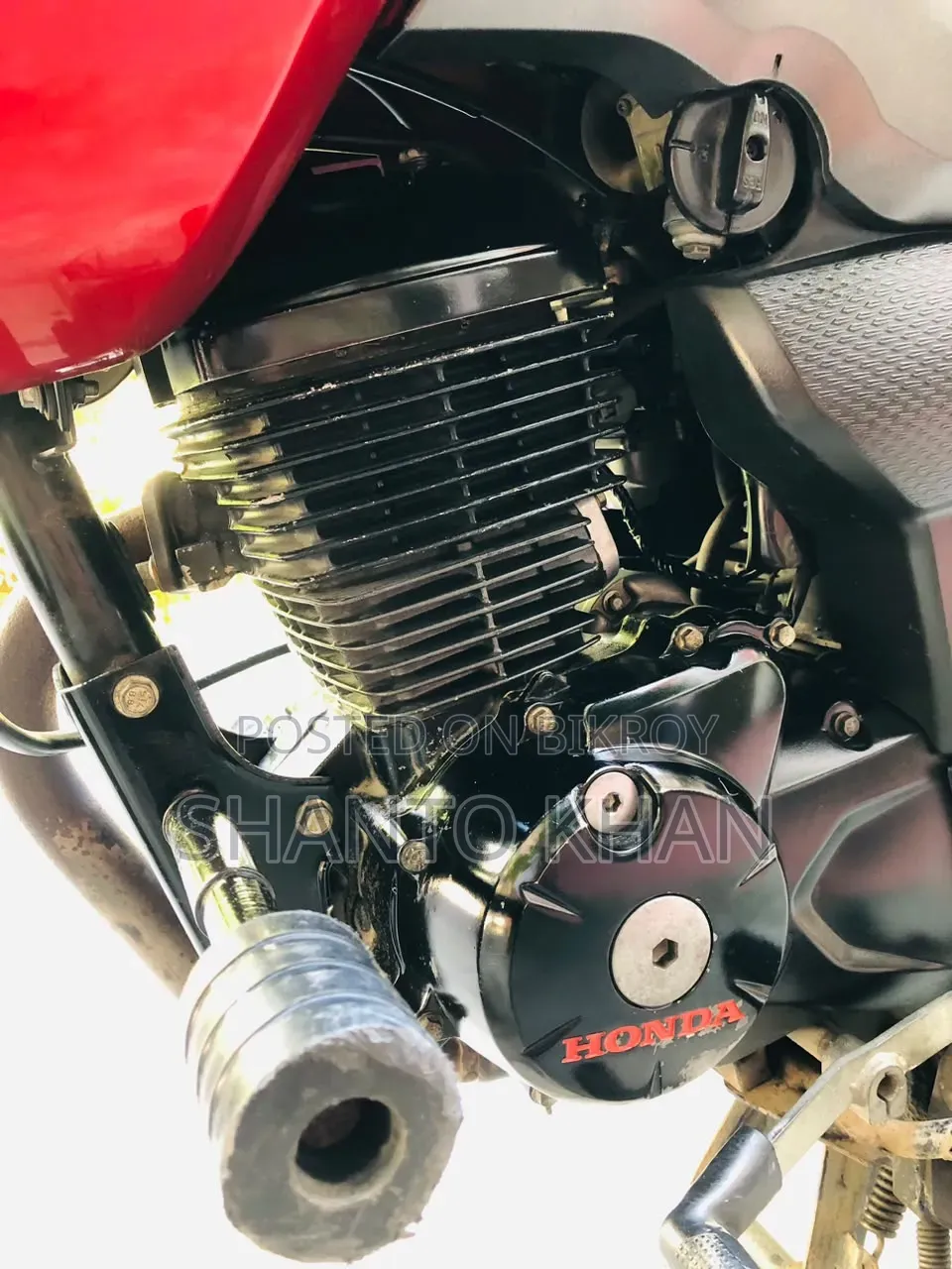 Honda CB 2017 Red
