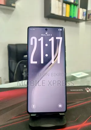 টেকনো ক্যামন ৪০ প্রো ৪জি ২৫৬ জিবি ব্ল্যাক