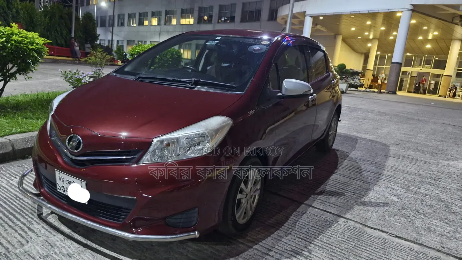 Toyota Vitz 2012 Maroon