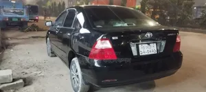 টয়োটা করোল্লা ২০০৫ কালো