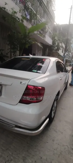 টয়োটা করোল্লা ফিল্ডার ২০১২ রূপালী