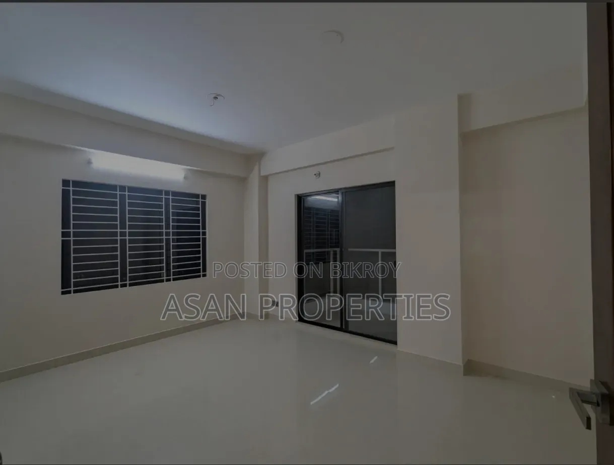 লেক সার্কাস রোড, পান্থপথে ৩ বেডরুমের অ্যাপার্টমেন্ট বিক্রয়