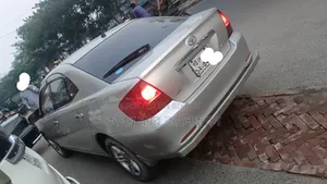 টয়োটা অ্যালিওন ২০০৪ সিলভার