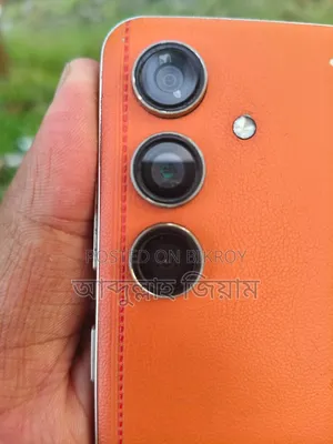 Samsung Galaxy F55 128 GB Orange