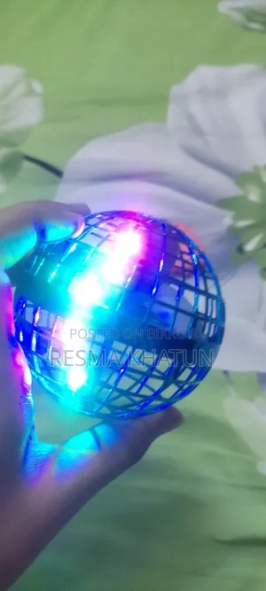 Flying Boomerang Ball