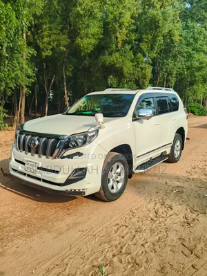 টয়োটা ল্যান্ড ক্রুজার ৪.০ ভি৬ জিএল ২০১২ পার্ল