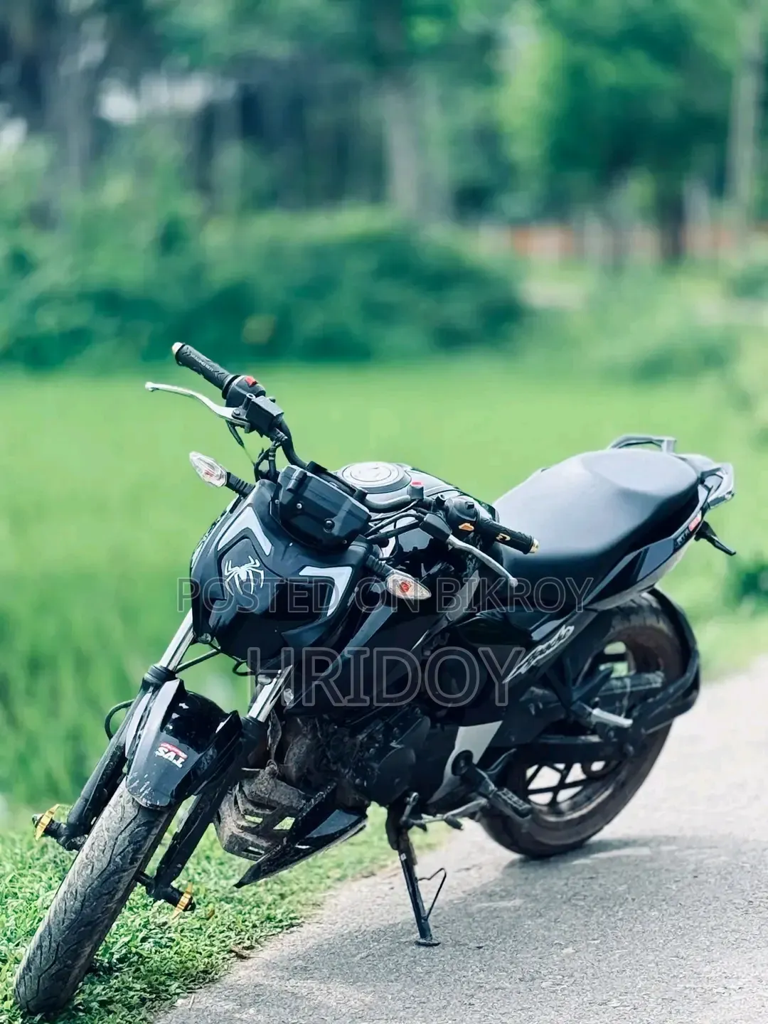 সুজুকি জিক্সার ২০১৮ ব্ল্যাক