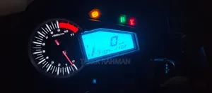হিরো হাংক ১৫০ ২০২২ কালো