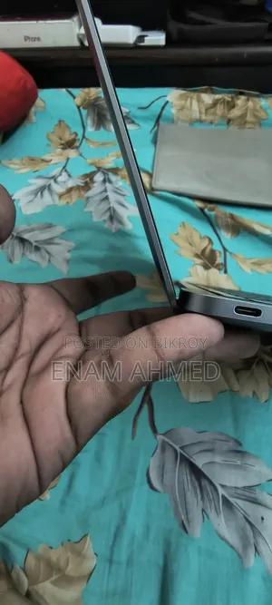 ল্যাপটপ অ্যাপল ম্যাকবুক এয়ার ২০২০ ৮জিবি অ্যাপল এম১ এসএসডি ২৫৬জিবি
