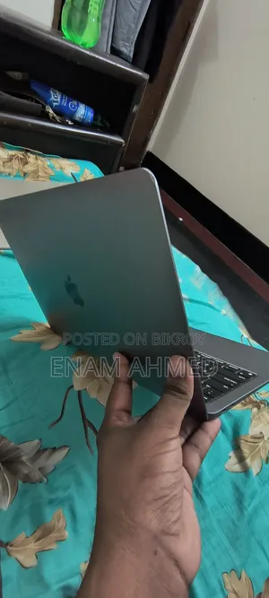 ল্যাপটপ অ্যাপল ম্যাকবুক এয়ার ২০২০ ৮জিবি অ্যাপল এম১ এসএসডি ২৫৬জিবি