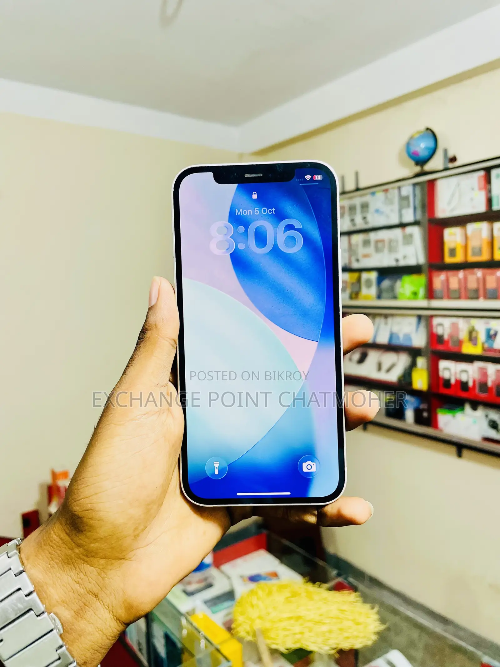 অ্যাপল আইফোন ১২ ১২৮ জিবি হোয়াইট
