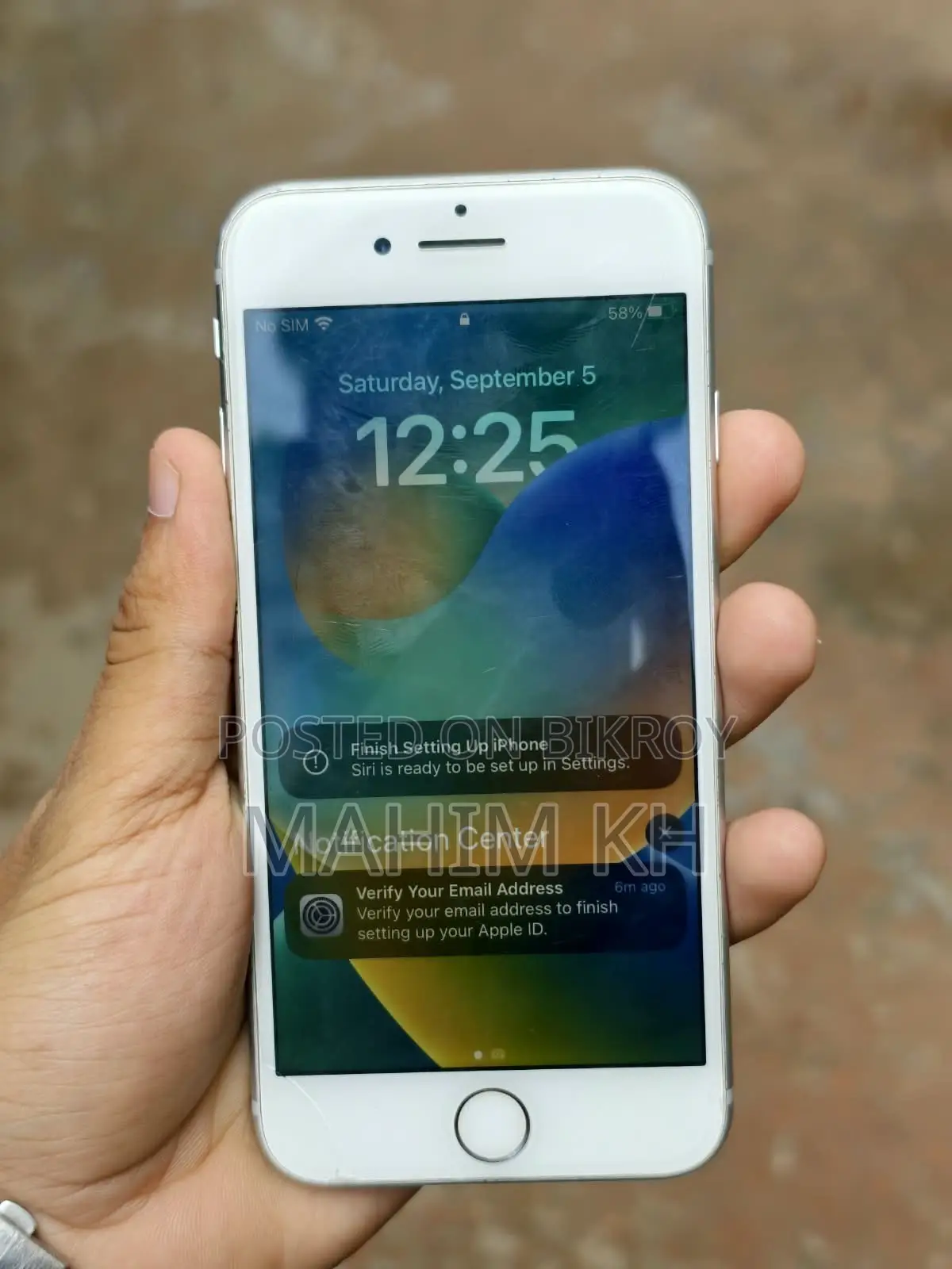 অ্যাপল আইফোন ৮ ৬৪ জিবি হোয়াইট