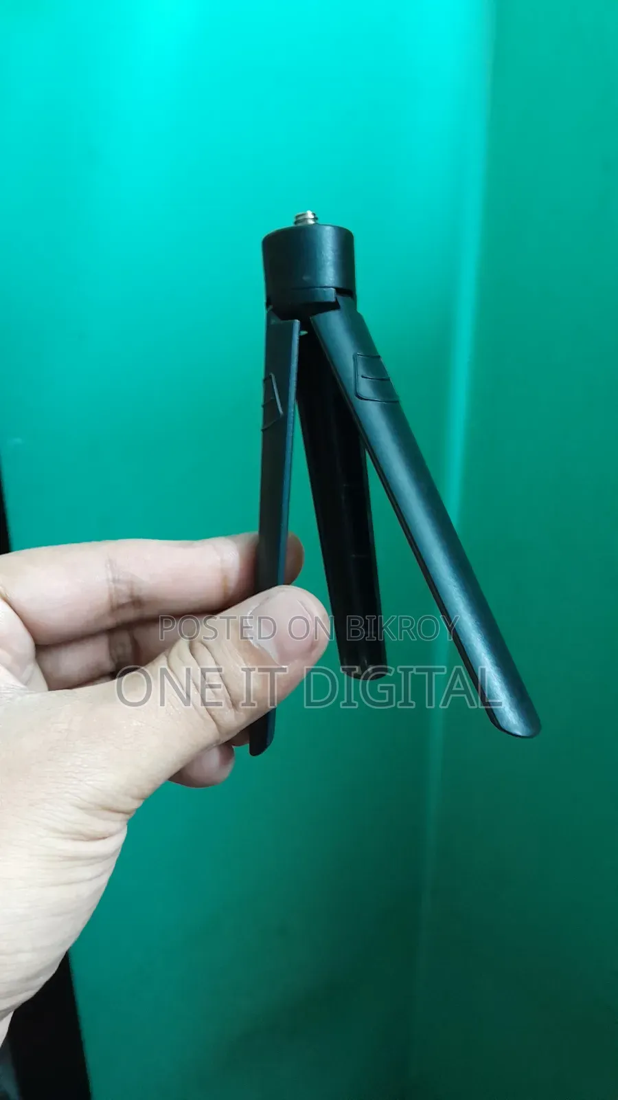 TELESIN Extendable Aluminum Selfie Stick (For Sale)