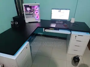 গেমিং ডেস্ক