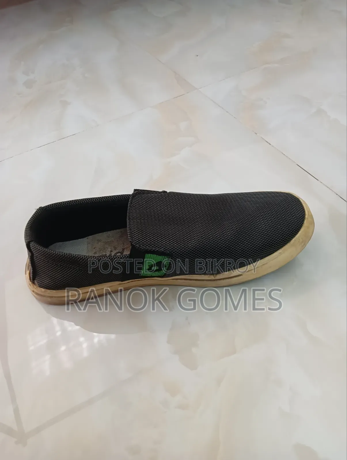 লটো ক্যাজুয়াল স্নিকার্স (সাইজ-৪১)