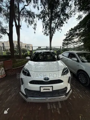 Toyota Yaris Cross 2021 Pearl