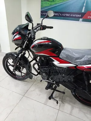 বাজাজ ডিসকভার ১২৫ ২০২৩ ব্ল্যাক