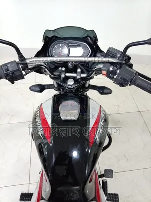 বাজাজ ডিসকভার ১২৫ ২০২৩ ব্ল্যাক