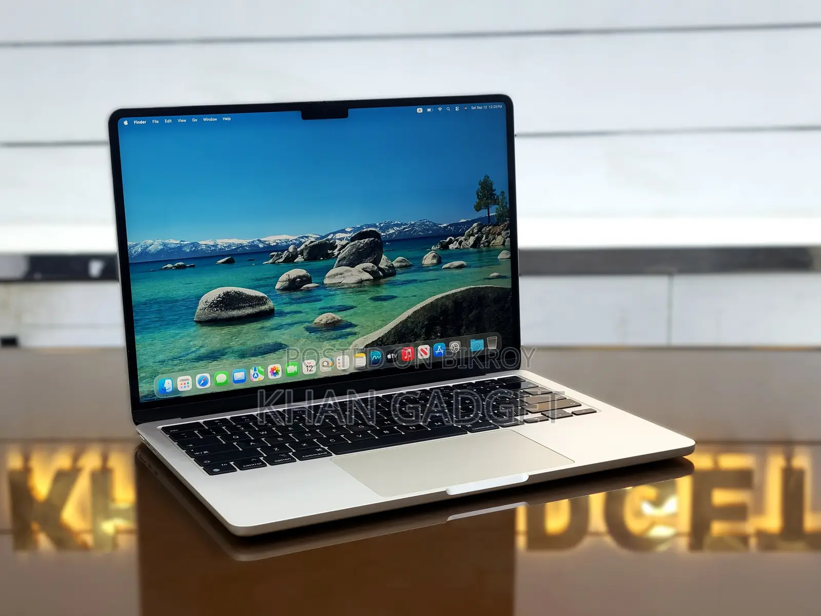 Laptop Apple MacBook Air 2022 M2 16GB Apple M2 SSD 256GB