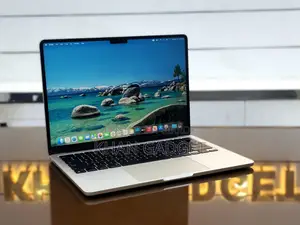 Laptop Apple MacBook Air 2022 M2 16GB Apple M2 SSD 256GB