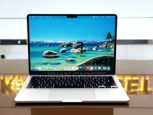 Laptop Apple MacBook Air 2022 M2 16GB Apple M2 SSD 256GB