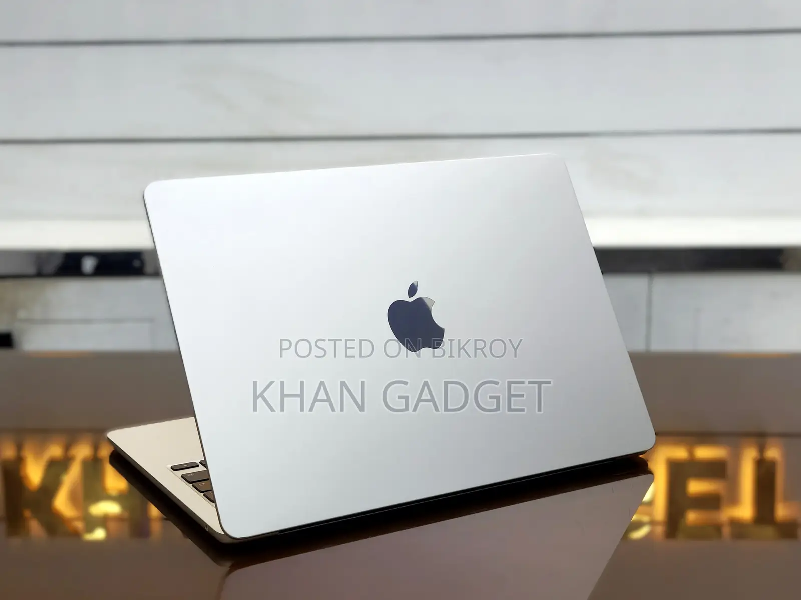 Laptop Apple MacBook Air 2022 M2 16GB Apple M2 SSD 256GB