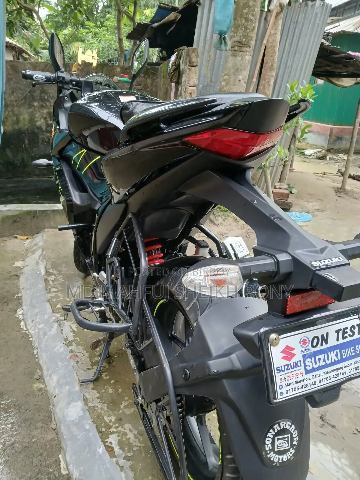 সুজুকি জিক্সার এসএফ ২০২৫ কালো