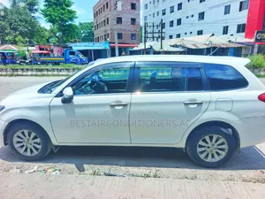 টয়োটা অ্যাক্সিও ১.৫ জি টু-হুইল ড্রাইভ ২০১২ সাদা