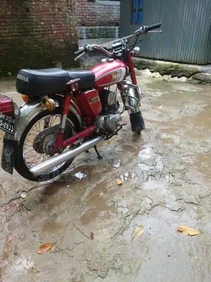 Yamaha 1980 Red