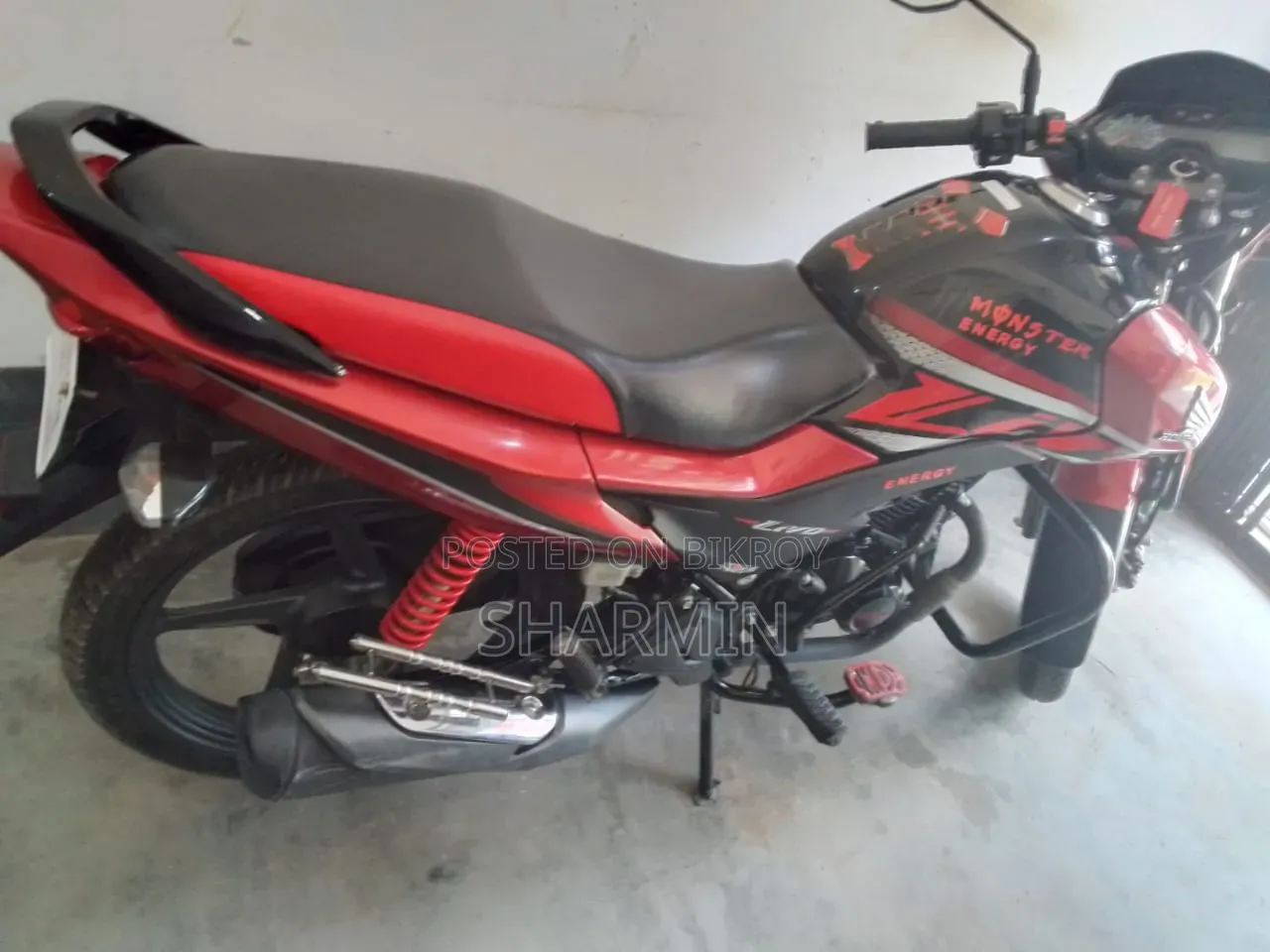 Honda Livo 2023 Red