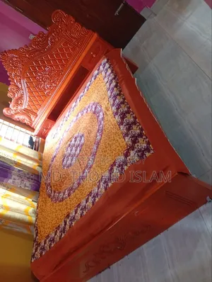 মেহগনি কাঠের খাট