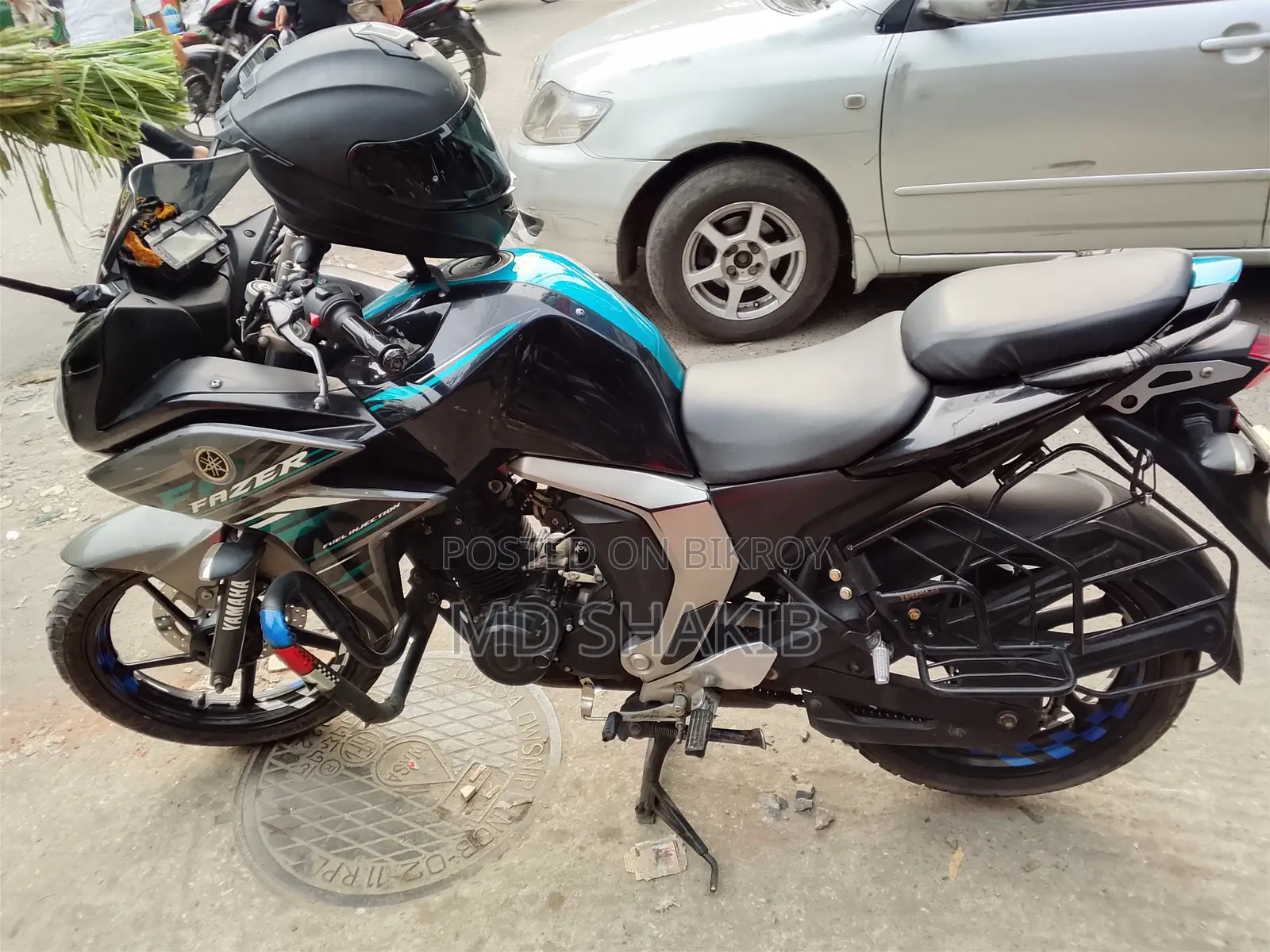 ইয়ামাহা ফেজার ভি২ ২০২৩ কালো