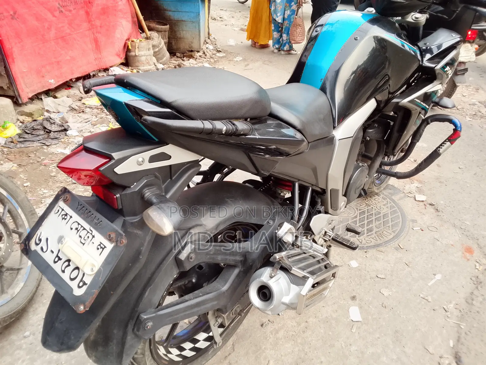 ইয়ামাহা ফেজার ভি২ ২০২৩ কালো