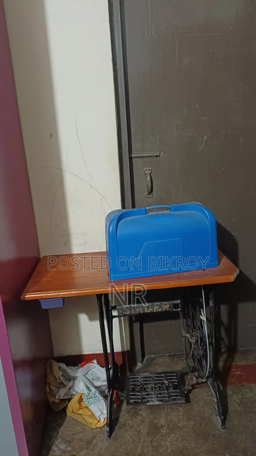 Singer Sewing Machine for Sale