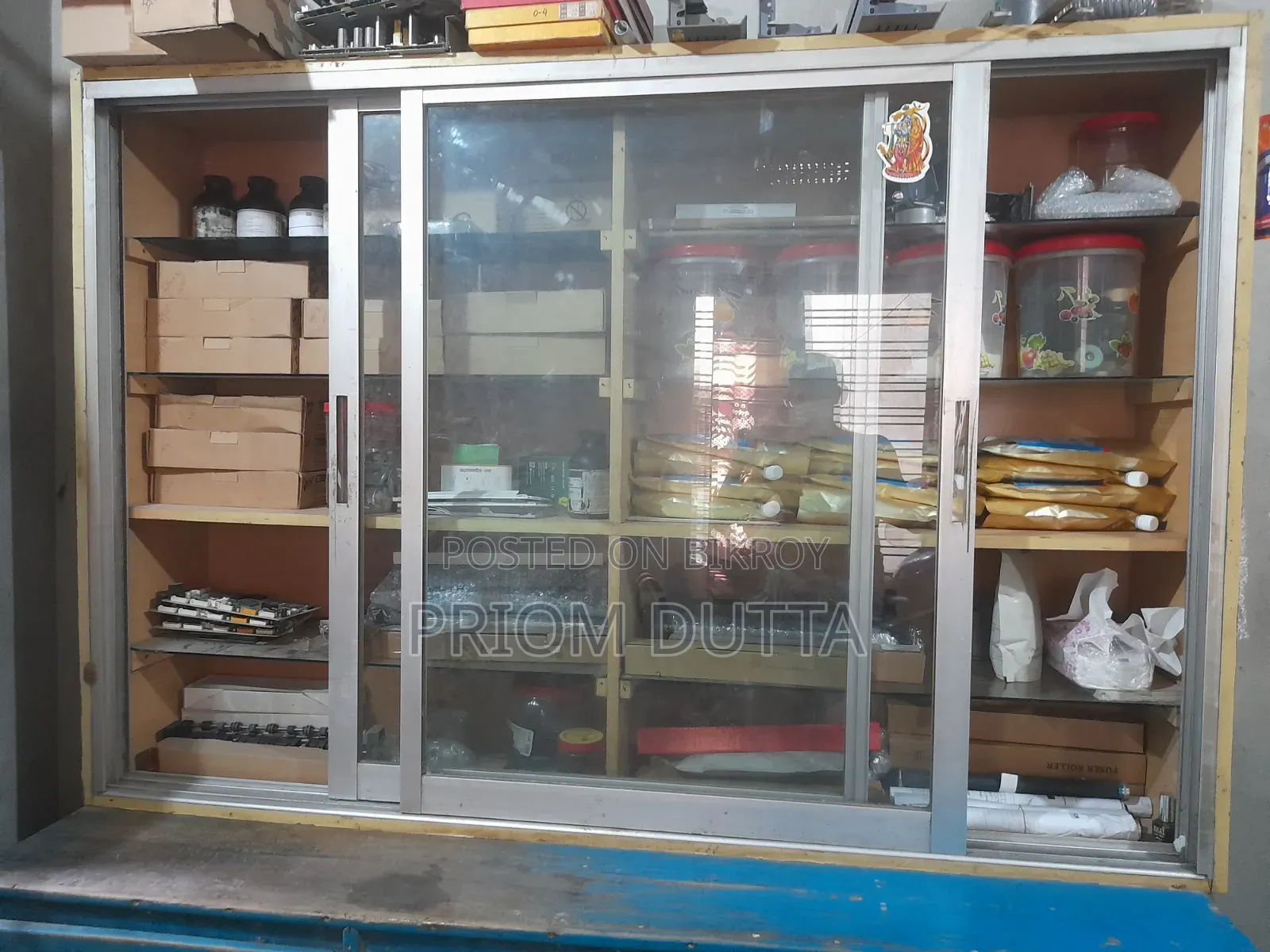 Showcase for Shop Use