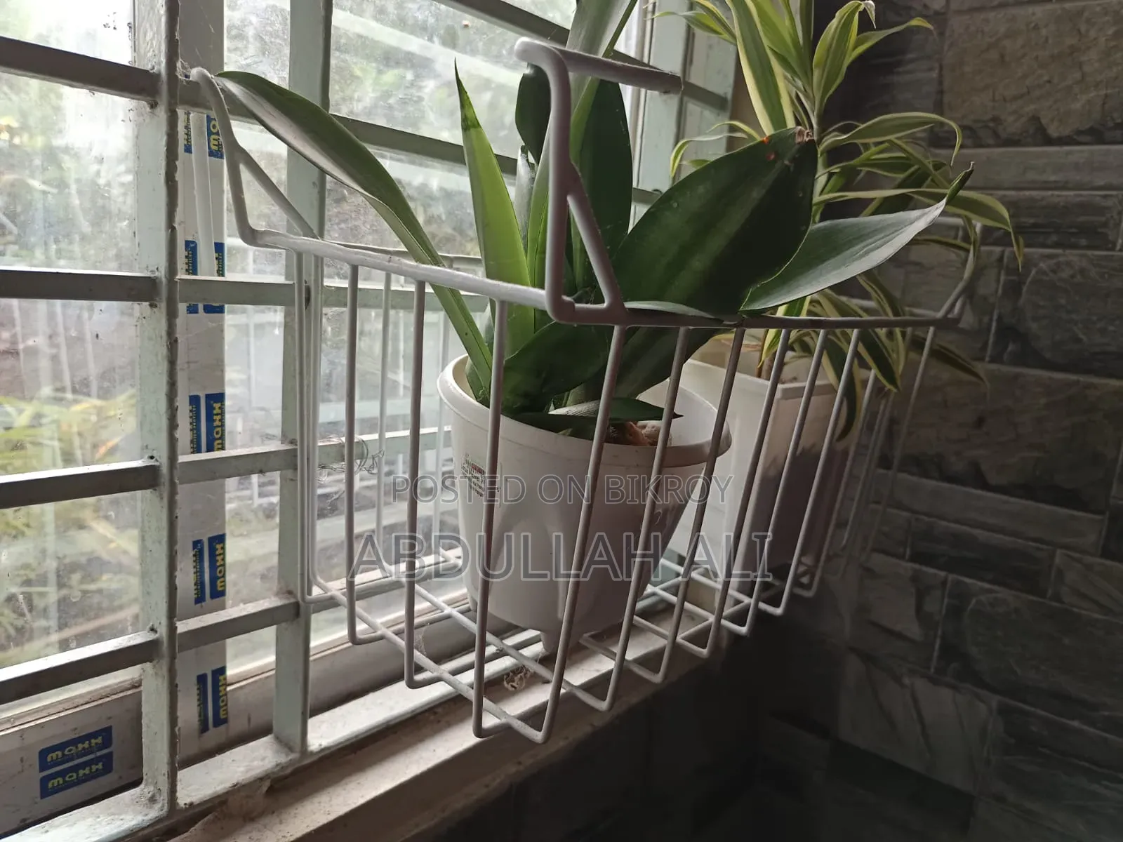 Multipurpose Rack With Plastic Colour Coated Non Rusting Body Material