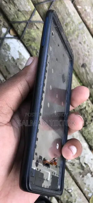 স্যামসাং গ্যালাক্সি এ০১ ৩২ জিবি কালো