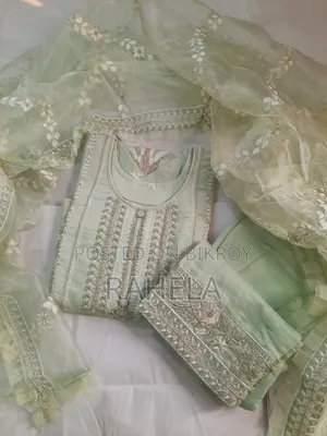 থ্রি পিস বিক্রির জন্য