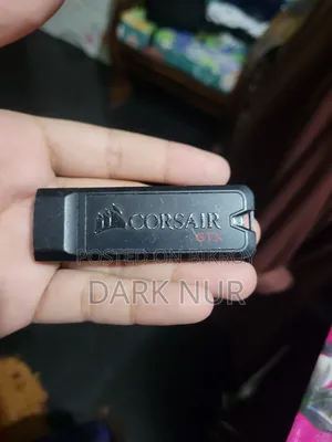 CORSAIR Flash Voyager GTX USB 3.1 128GB Premium Flash Drive