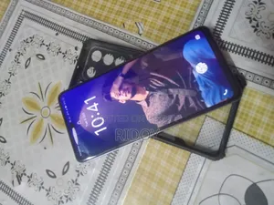 Vivo V27e 128 GB Purple