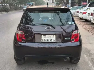 Toyota IST 2005 Black