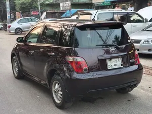 Toyota IST 2005 Black