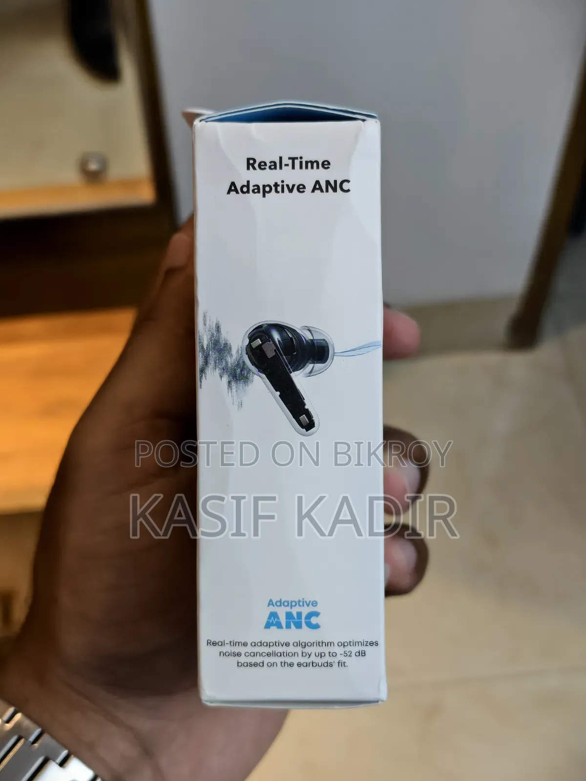 Selling a Brand New Condition Anker Soundcore R60i ANC (Black)
