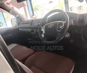 Toyota HiAce 2021 Silver