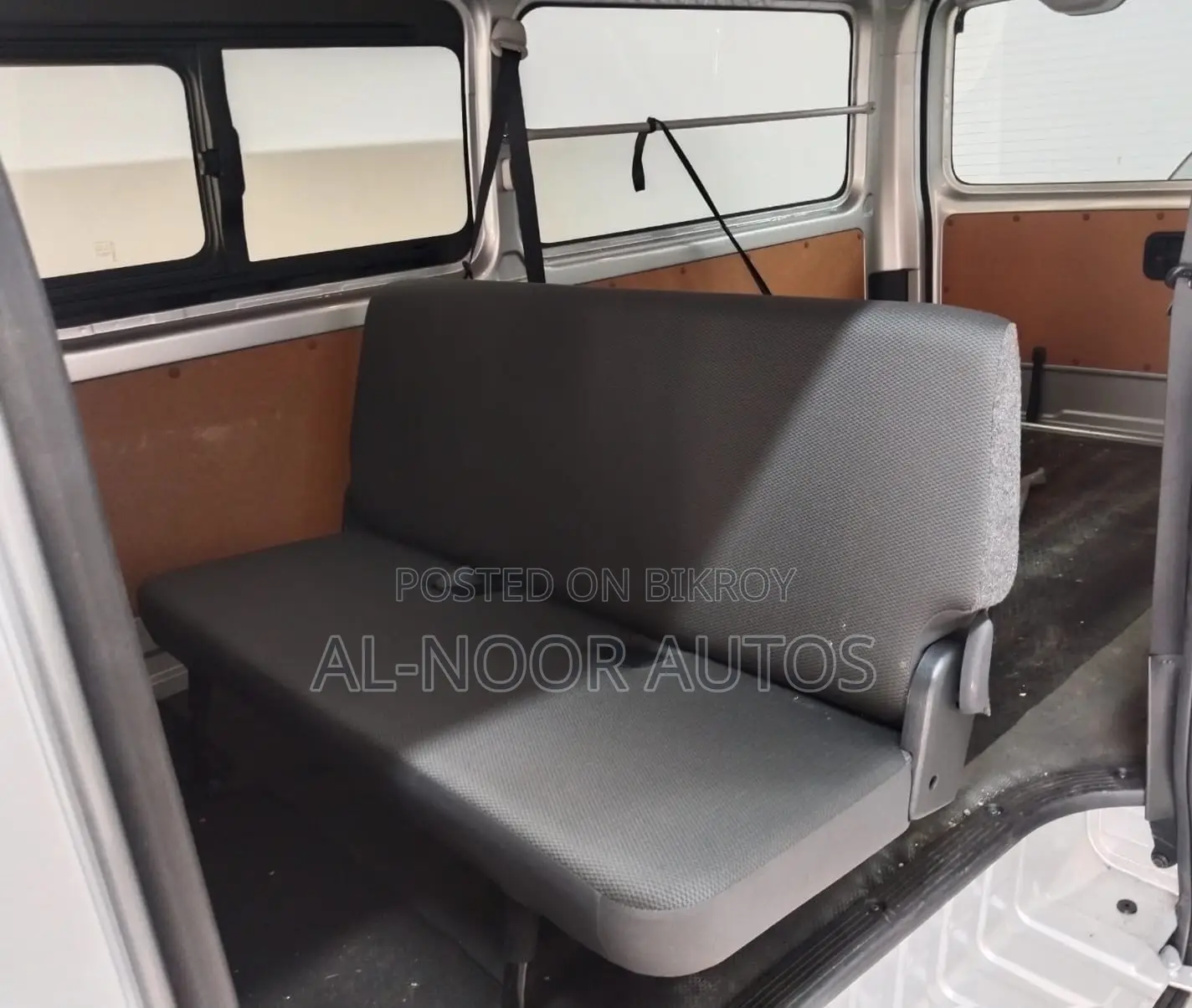 Toyota HiAce 2021 Silver