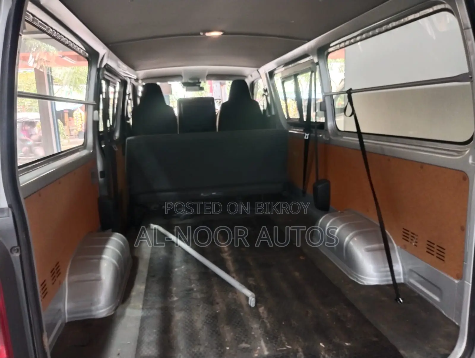 Toyota HiAce 2021 Silver