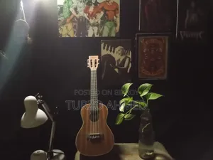 Lucent Ukulele