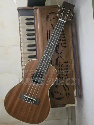 Lucent Ukulele