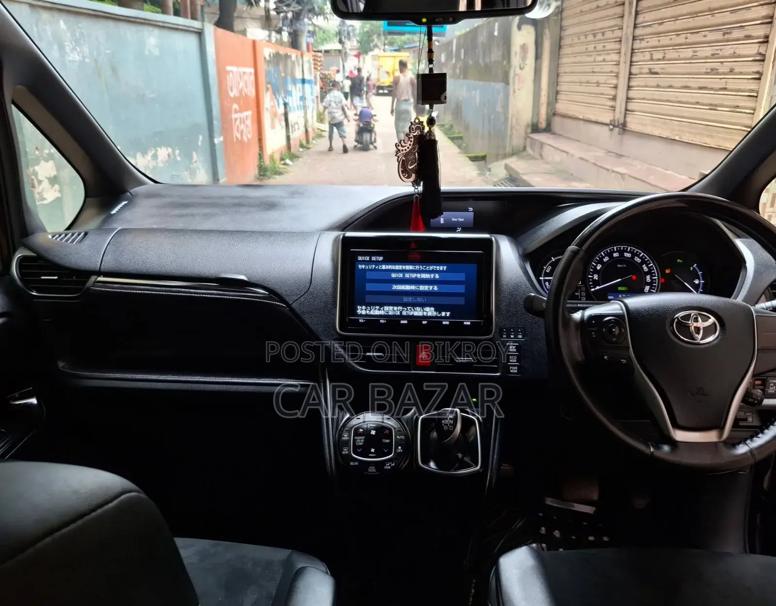 Toyota Noah 1.8 FWD Hybrid (7 seater) 2019 Gray